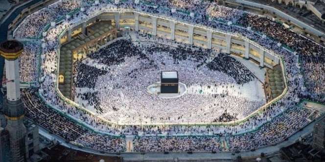 Masya Allah, Begini Penampakan 2 Juta Jemaah Padati Masjidil Haram Sambut Lailatul Qadar, Ini Foto-fotonya