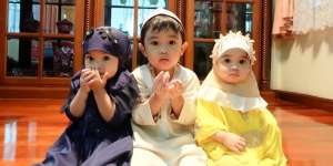 Padu Padan Busana Nyaman untuk Si Kecil di Hari Raya