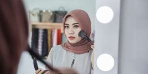 Trik Kontur Wajah dengan Efek seperti Facelift
