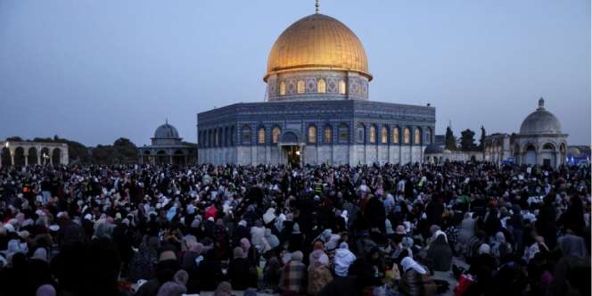 Potret 250 Ribu Warga Palestina Sholat di Masjid Al-Aqsa Sambut Lailatul Qadar