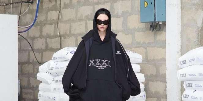 Balenciaga Jadi Brand Fashion Terpopuler 2022, Kalahkan Prada dan Louis Vuitton