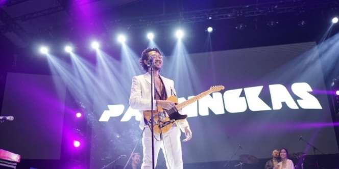Detik-detik Pamungkas Jatuh dari Kursi saat Manggung