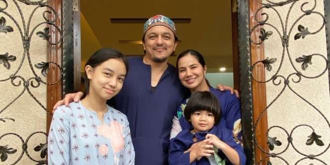 Potret Kebersamaan Engku Emran dan Noor Nabila Rayakan Lebaran, Tepis Isu Pernikahan Bermasalah