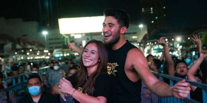 Asyik Joget Koplo Bareng Kekasih, Wajah Wulan Guritno Curi Perhatian