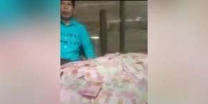 Viral Video Masrawan Ngaku Ubah Daun jadi Uang