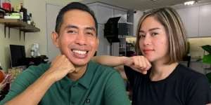 Momen Keseruan Farida Nurhan dan Pak Ribut, Punya Banyak Kesamaan - Dijodohkan Warganet!