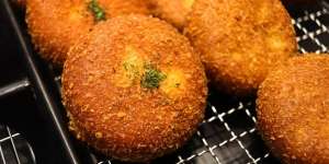 Harus Antre Puluhan Tahun untuk Beli Kroket  Ini, Berapa Harganya?