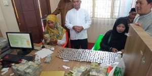 Inspiratif! Penjual Siomay Daftar Haji Pakai Uang Receh, Harus Tunggu 32 Tahun