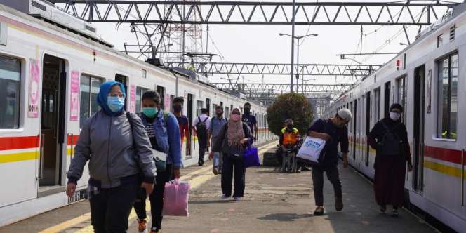 Kasus Covid-19 Landai Usai Libur Lebaran, Indonesia Bersiap Transisi Menuju Endemi