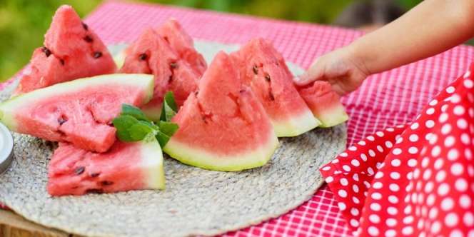 Penting, Jangan Simpan Semangka di Lemari Es