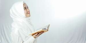Kandungan Surat Al Baqarah 153, Pesan Mendalam Soal Sabar dan Sholat Sebagai Pelipur Lara