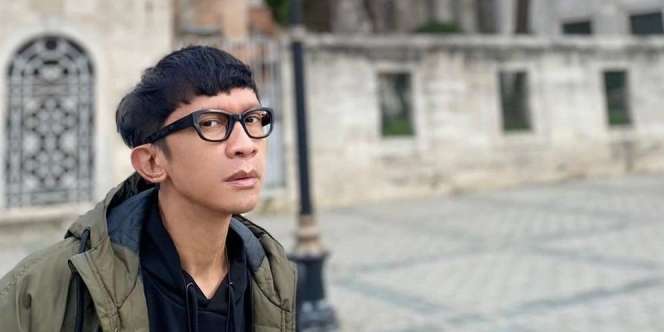 Pamer Foto 'Terbuka', Aming Siap Dihujat
