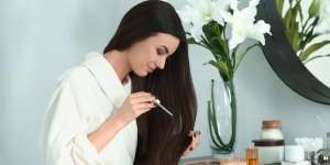 Perkuat Kulit Kepala dengan Serum Agar Menghasilkan Rambut Berkilau