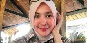 Masih Ingat Artis Senior Henidar Amroe? Curhat Tentang Hidupnya Jadi Sorotan Kini Masih Sendiri di Usia 60 Tahun!
