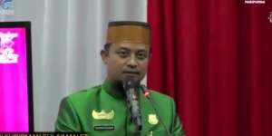 Singgung Warga yang Tuntut Perbaikan Jalan, Gubernur Sulsel: Kenapa Tidak Keluar Indonesia Sekalian