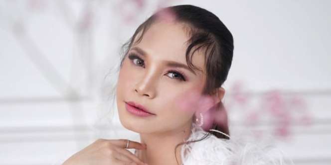 Rossa Janji Bikin Penonton Nangis di Konser 25 Tahun Berkarya, Gandeng Ariel NOAH Hingga Boy William