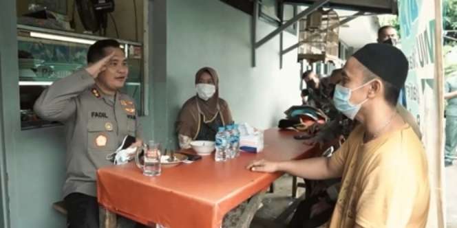 Momen Jenderal Fadil Imran Mampir ke Warung Nasi di Terminal, Beri Hormat ke Pedagang