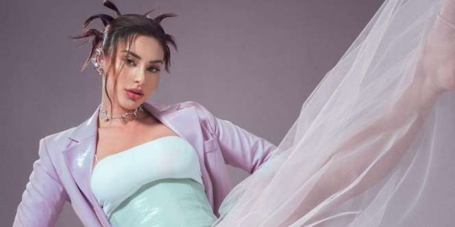 Dituding Tak Pernah Jenguk Jerinx di Penjara, Nora Meradang