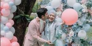 Potret Seleb di Momen Gender Reveal Anak Pertama Ria Ricis dan Teuku Ryan, Penuh Kejutan!