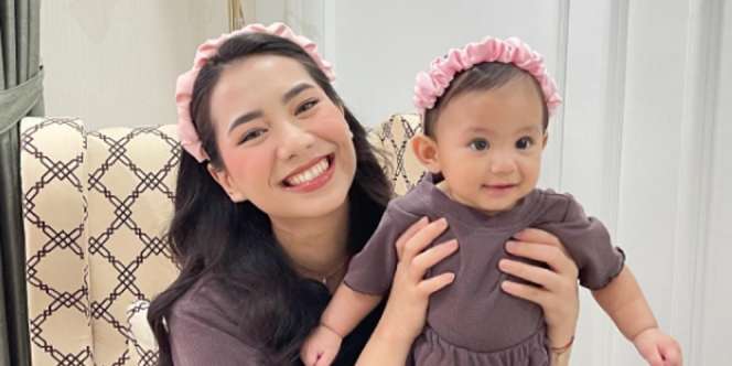 Abel Cantika Rawat Kulit Buah Hatinya dengan Skincare Lengkap