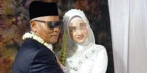 Heboh Kakek 65 Tahun Nikahi Gadis 18 Tahun di Cirebon, 'Perjaka Auto Gulung Tikar'