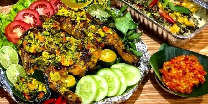 Rekomendasi Ayam Bakar Woku Enak yang Cocok Buat Disantap Bareng-Bareng