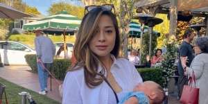 Gaya Stylish Nikita Willy Momong Anak, Hot Mama!