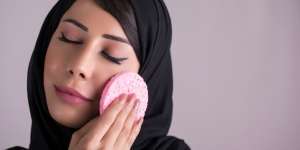 Tips Memilih Pembersih Wajah untuk Mencegah Efek Samping
