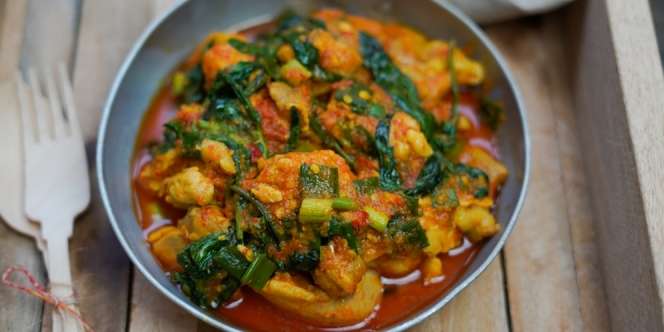 Sekali Coba Bikin Ketagihan, Nikmatnya Ayam Ganemo Khas Manado Tak Pernah Mengecewakan