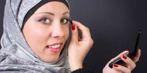 Tips Membuat Mata Lebih Besar dengan Eyeshadow