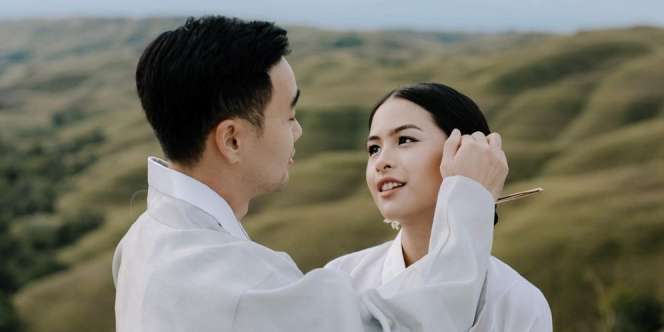 Viral Surat Cinta Suami Maudy Ayunda, Isinya Bikin Baper