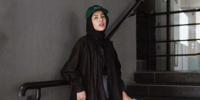 Sontek Tampilan HOTD Kasual dan Trendi Aghnia Punjabi