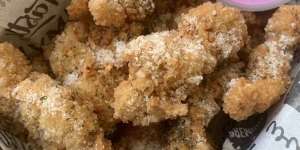 Enaknya Chicken Tender Garlic Parmesan, Bikin Pecinta Keju Auto Merapat