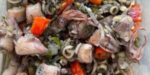 Tergoda Lezatnya Cumi Sambal Matah? Ini Rekomendasi Terbaiknya di Jakarta