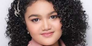 Makeup Lembut Amora, Auranya Seperti Diva Cilik