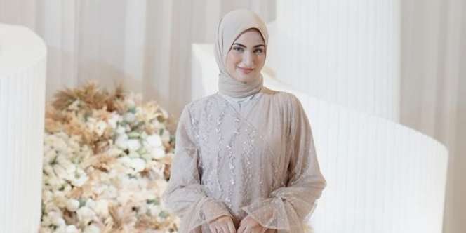 4 Padu Padan Bertema Earth Tone ala Mira Agile