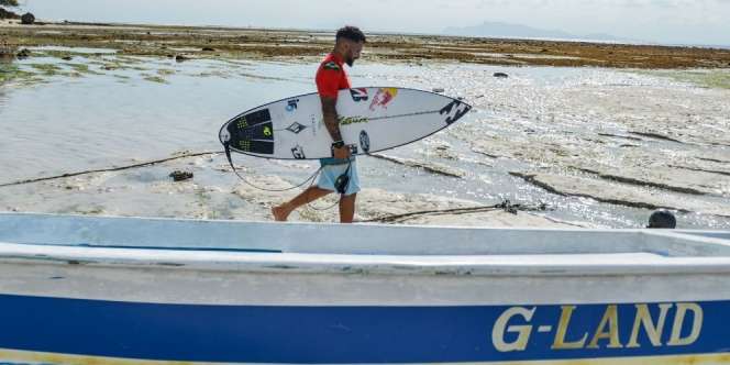 Ini yang Bikin Peselancar Dunia Ketagihan Surfing di G-Land, Jawa Timur