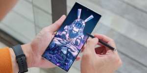 Karya NFT Epic 3 Artis Indonesia Pakai Smartphone