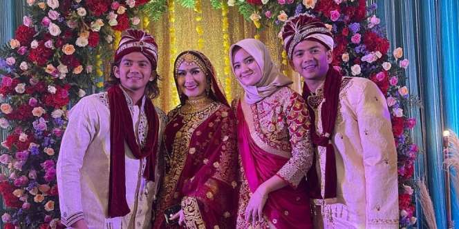 Potret Ulang Tahun Iis Dahlia Bertema Bollywood