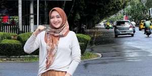 Indriani Mantan Istri Sahrul Gunawan Pamer Foto Bareng Bule Ganteng, Sosoknya Bikin Penasaran