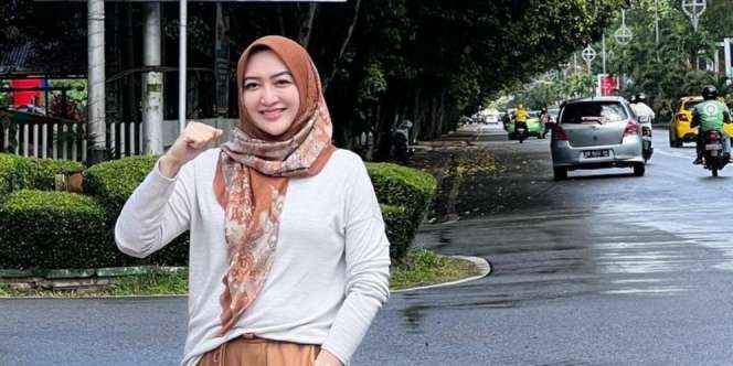 Indriani Mantan Istri Sahrul Gunawan Pamer Foto Bareng Bule Ganteng, Sosoknya Bikin Penasaran