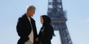 Potret Liburan Romantis Lesti Kejora-Rizky Billar di Paris, Hati-Hati Bikin Baper