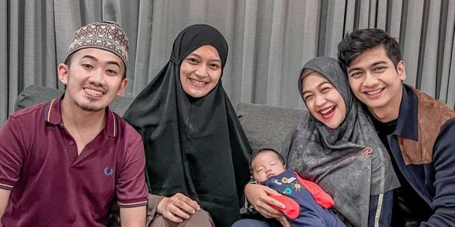 Ustaz Syam Tak Sengaja Panggil Ria Ricis 'Sayang', Begini Reaksi Teuku Ryan