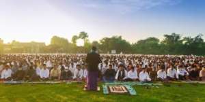 Niat Sholat Idul Adha dalam Bahasa Arab Secara Berjamaah atau Munfarid Disertai Artinya