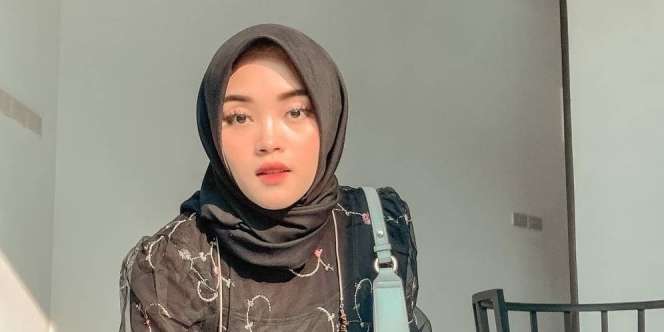 Tak Bersemangat Hidup dan Kesepian, Putri Delina Banjir Dukungan