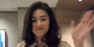 Tamparan Buat Tukang Mengeluh Capek Kerja! Dengar Pesan Pramugari Cantik Ini yang Berubah Jadi 'Strong'