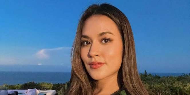 Raisa Tampil Flawless Hasil Makeup Sendiri di Pesta Ulang Tahunnya