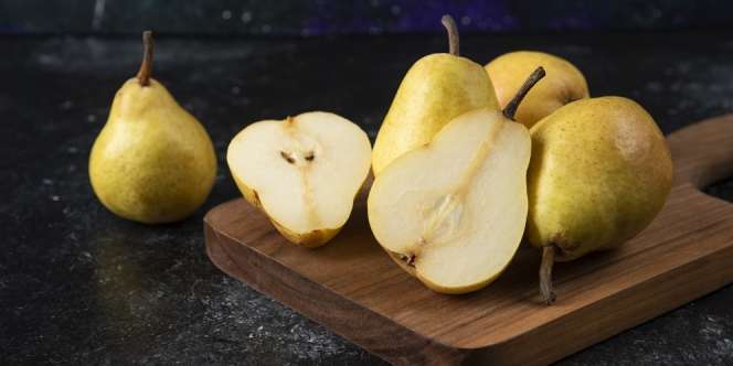Menyegarkan, Ini 6 Manfaat Buah Pir bagi Ibu Hamil yang Bisa Cegah Bayi Lahir Cacat