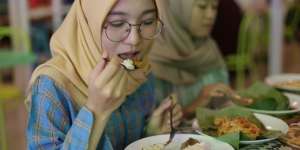 Ada Menu Mi Instan yang Bisa Dipesan di RM Padang