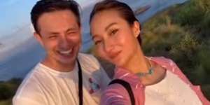 Masih Ingat Naomi Zaskia yang Gagal Jadi Nyonya Sule? Kini Pamer Foto Bareng Pacar, Sosok Pasanganya Disorot